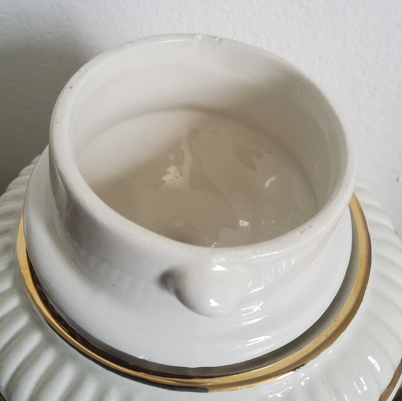 Vintage R. Capodimonte Porcelain Tea Pot set - Picture 6 of 6